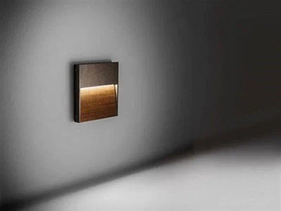 Lampe à pied étanche